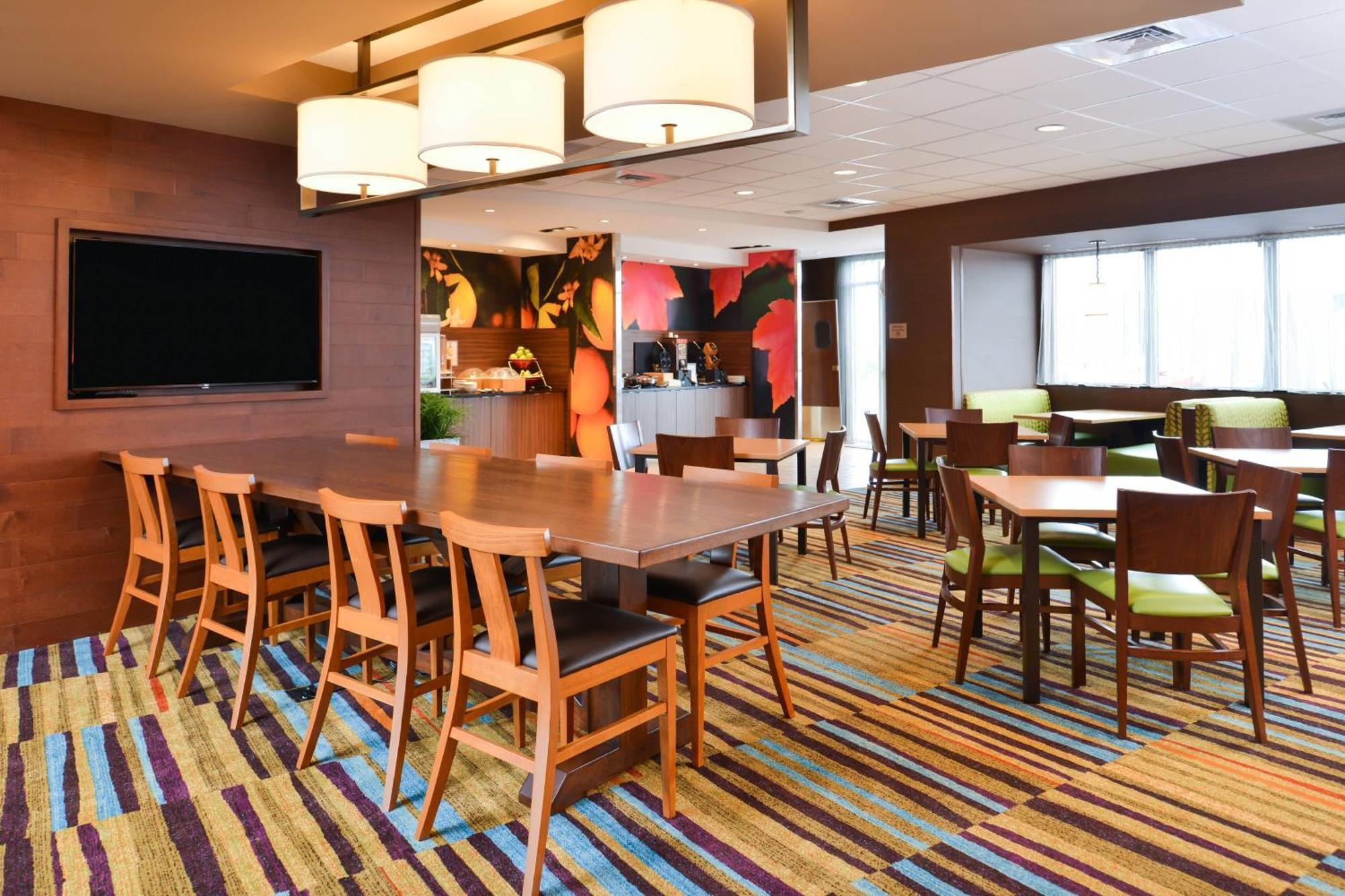 Fairfield Inn & Suites By Marriott Warrensburg Bagian luar foto