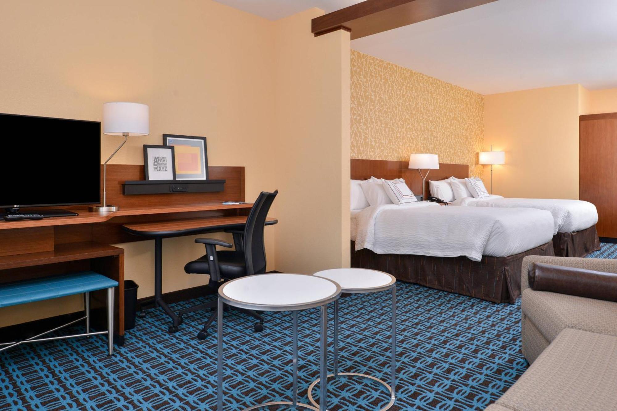 Fairfield Inn & Suites By Marriott Warrensburg Bagian luar foto